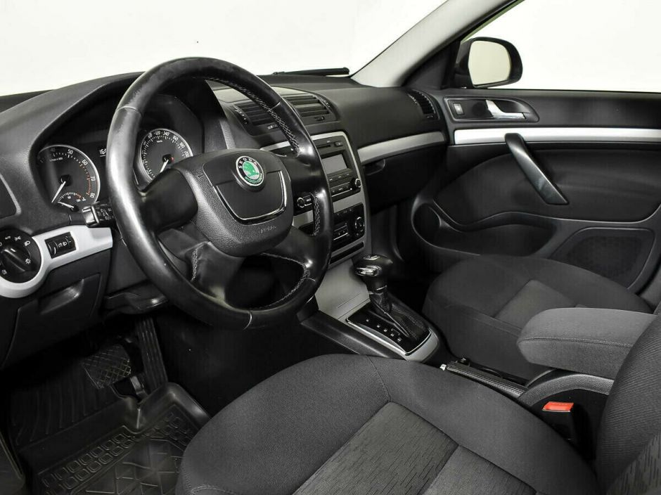 Skoda Octavia 1.8 АКПП, 2012, 140 000 км фото 5