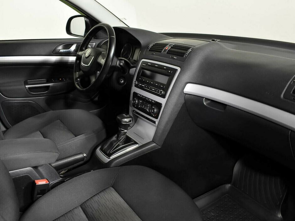 Skoda Octavia 1.8 АКПП, 2012, 140 000 км фото 7