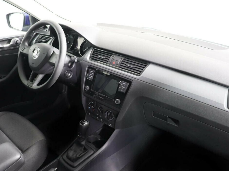 Skoda Rapid 1.6 АКПП, 2018, 60 000 км фото 7