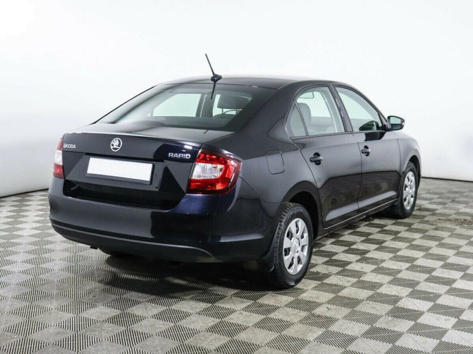 Skoda Rapid 1.6 МКПП, 2018, 71 000 км фото 3