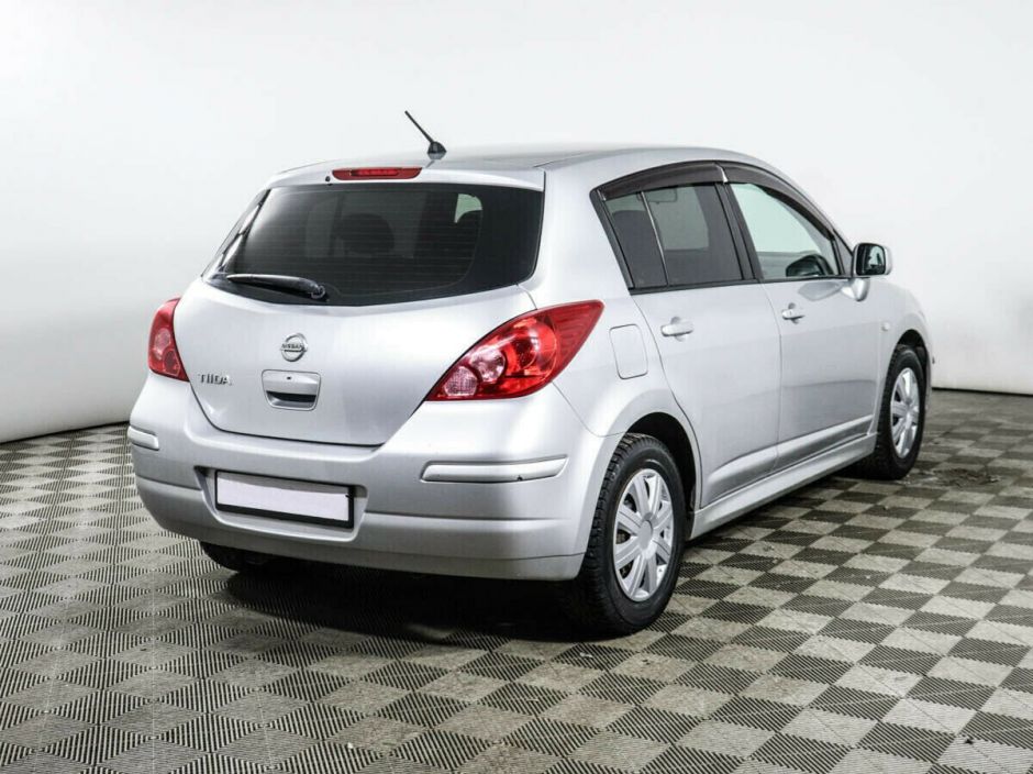 Nissan Tiida 1.6 АКПП, 2012, 133 000 км фото 2