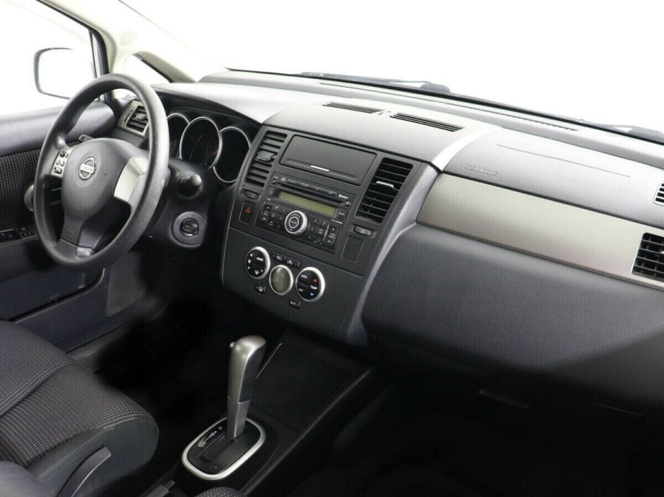 Nissan Tiida 1.6 АКПП, 2012, 133 000 км фото 8