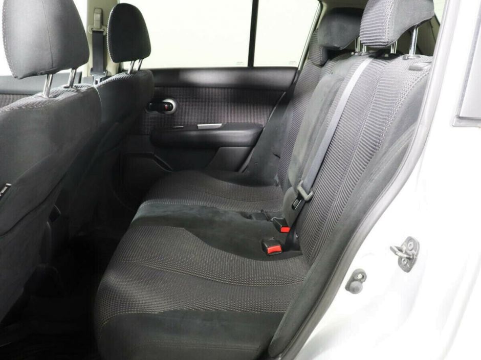 Nissan Tiida 1.6 АКПП, 2012, 133 000 км фото 9