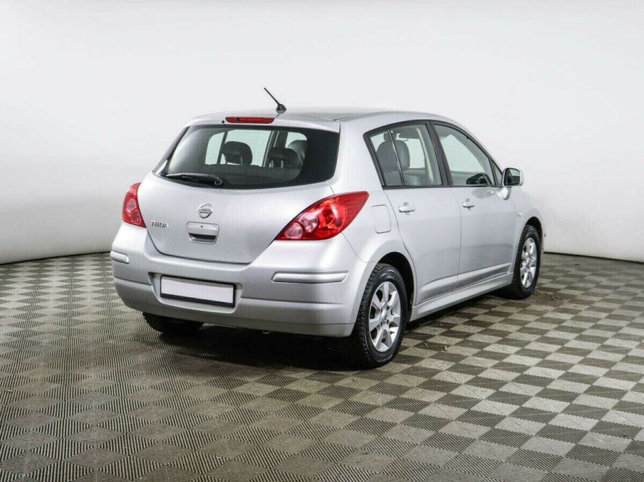 Nissan Tiida 1.6 АКПП, 2013, 120 000 км фото 2