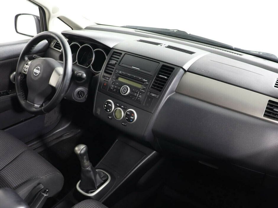 Nissan Tiida 1.6 МКПП, 2012, 134 000 км фото 7