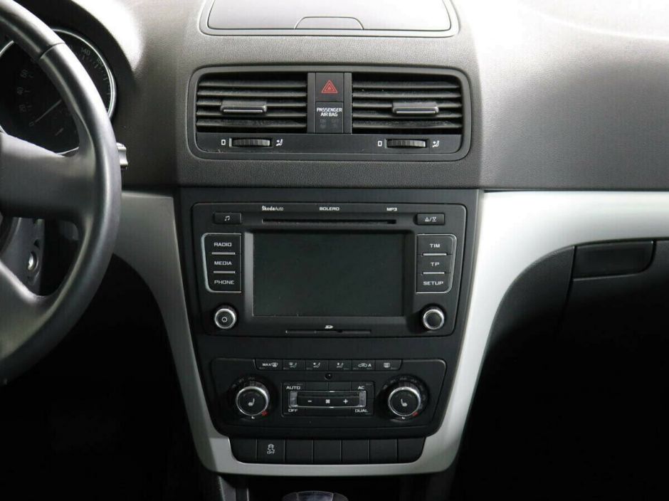 Skoda Yeti 1.2 РКПП, 2012, 139 000 км фото 6