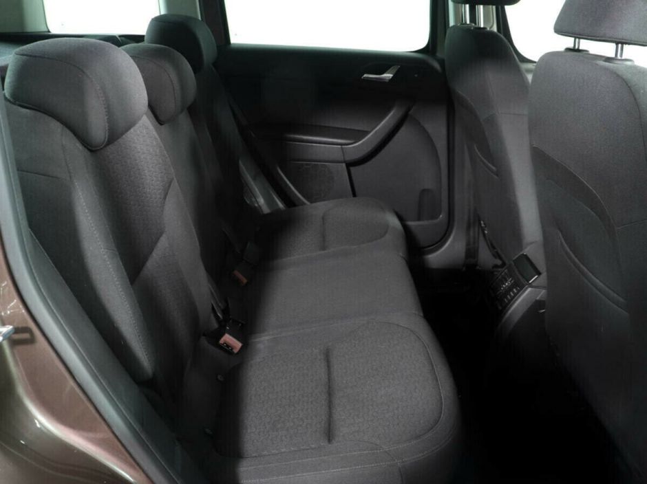 Skoda Yeti 1.8 РКПП, 2013, 124 000 км фото 6