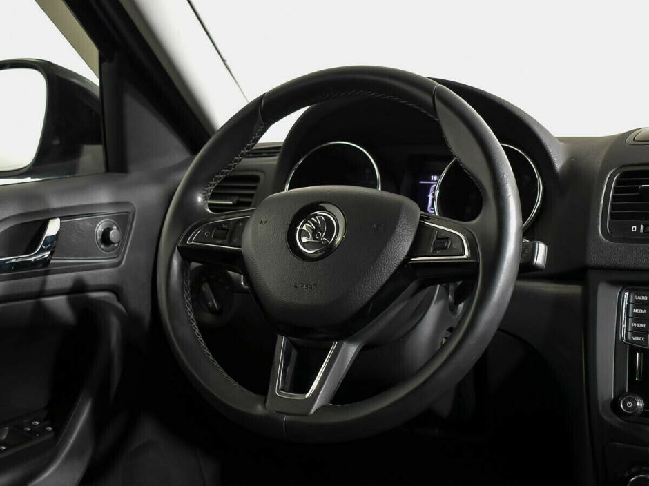 Skoda Yeti 1.4 РКПП, 2015, 97 000 км фото 6