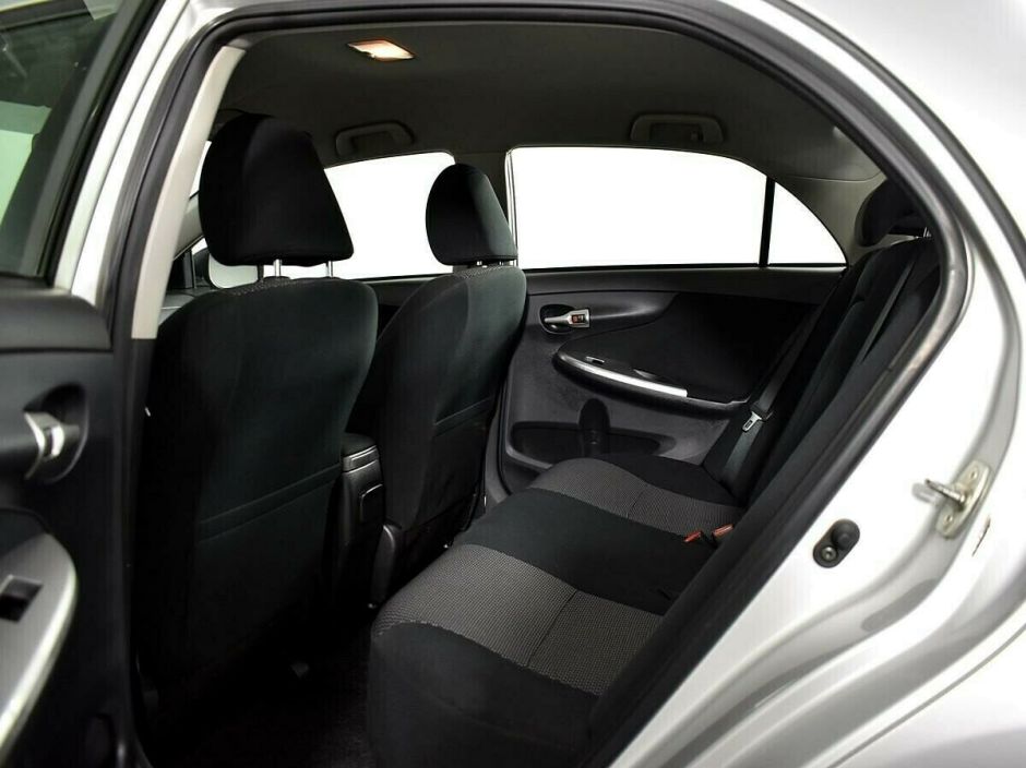 Toyota Corolla 1.6 АКПП, 2011, 147 000 км фото 5