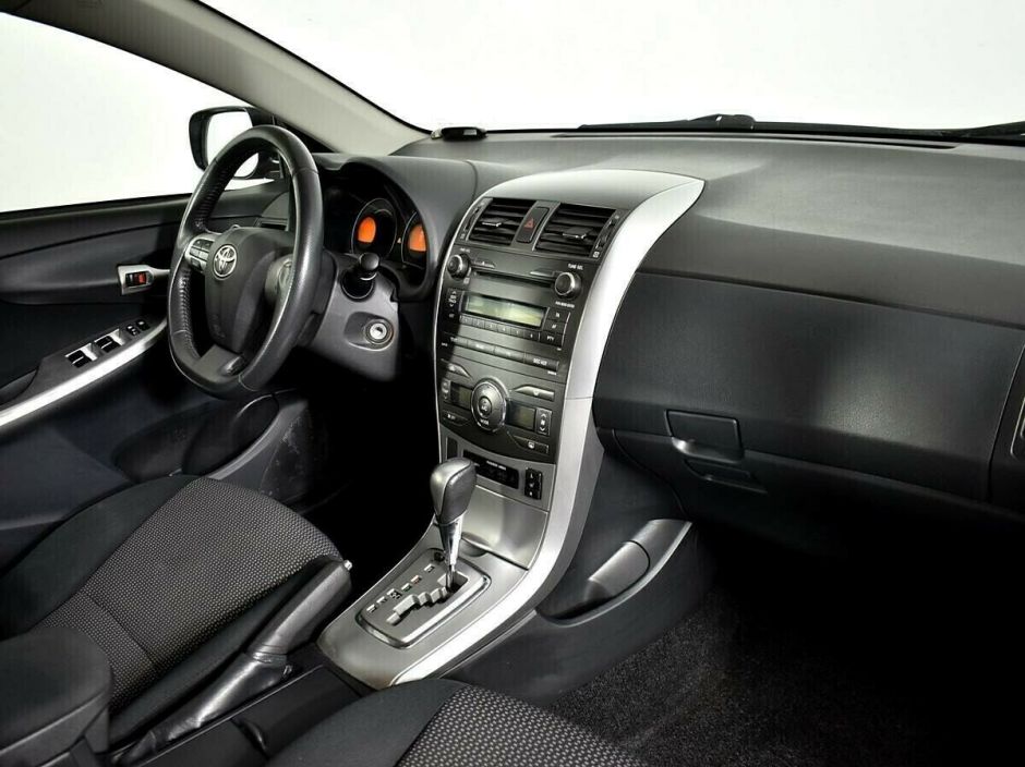 Toyota Corolla 1.6 АКПП, 2011, 147 000 км фото 6