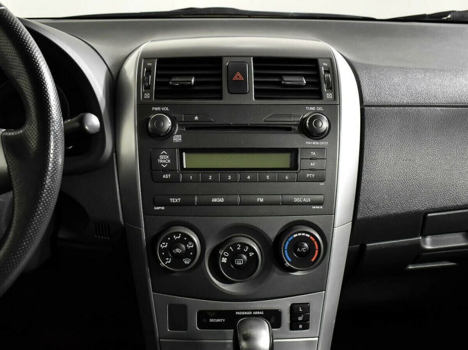 Toyota Corolla 1.6 АКПП, 2012, 135 000 км фото 5