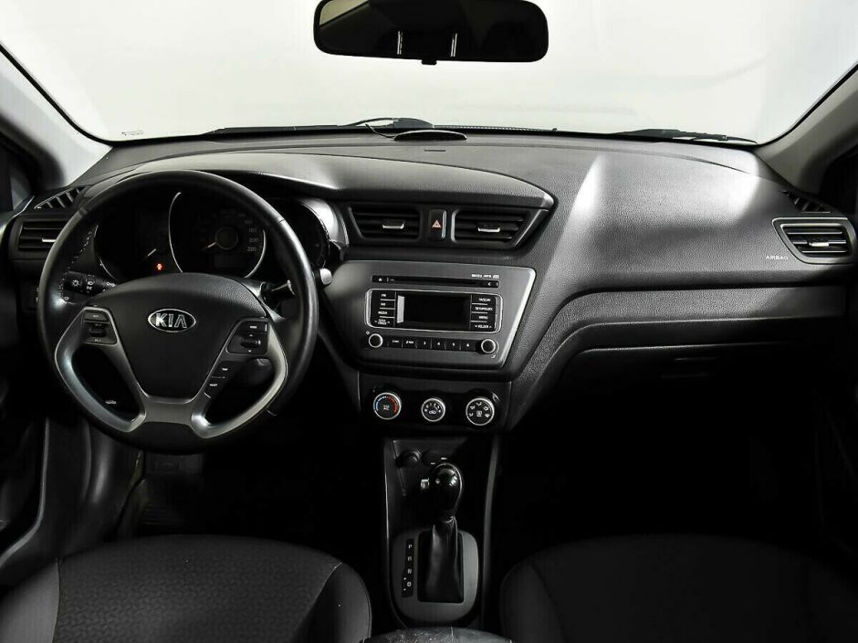 Kia Rio 1.6 АКПП, 2015, 106 000 км фото 8