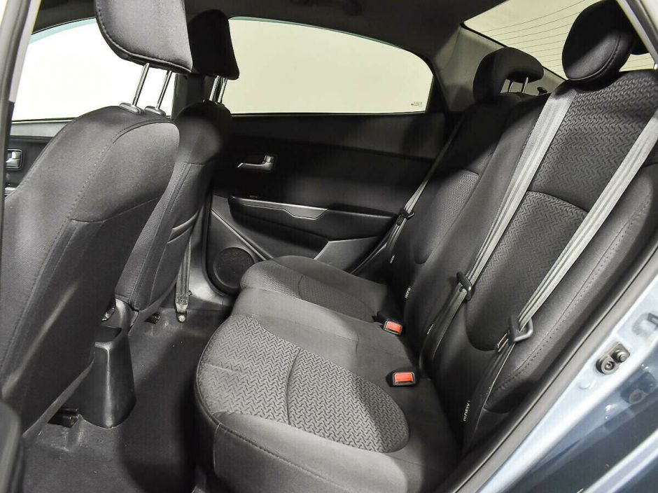 Kia Rio 1.6 АКПП, 2015, 106 000 км фото 11