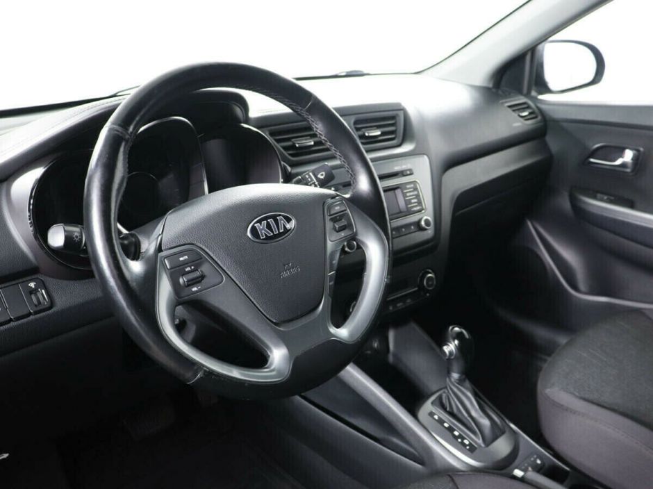 Kia Rio 1.6 АКПП, 2015, 98 000 км фото 9