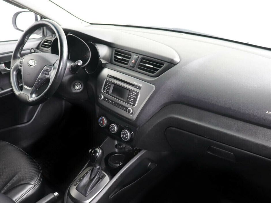 Kia Rio 1.6 АКПП, 2016, 89 000 км фото 10