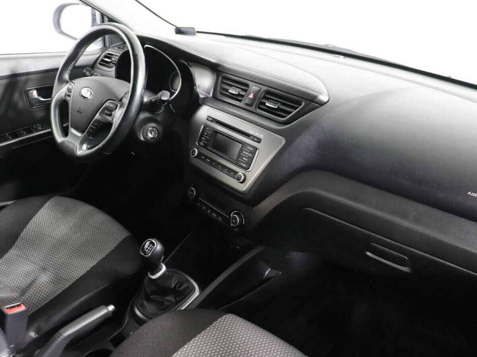 Kia Rio 1.6 МКПП, 2016, 91 000 км фото 6