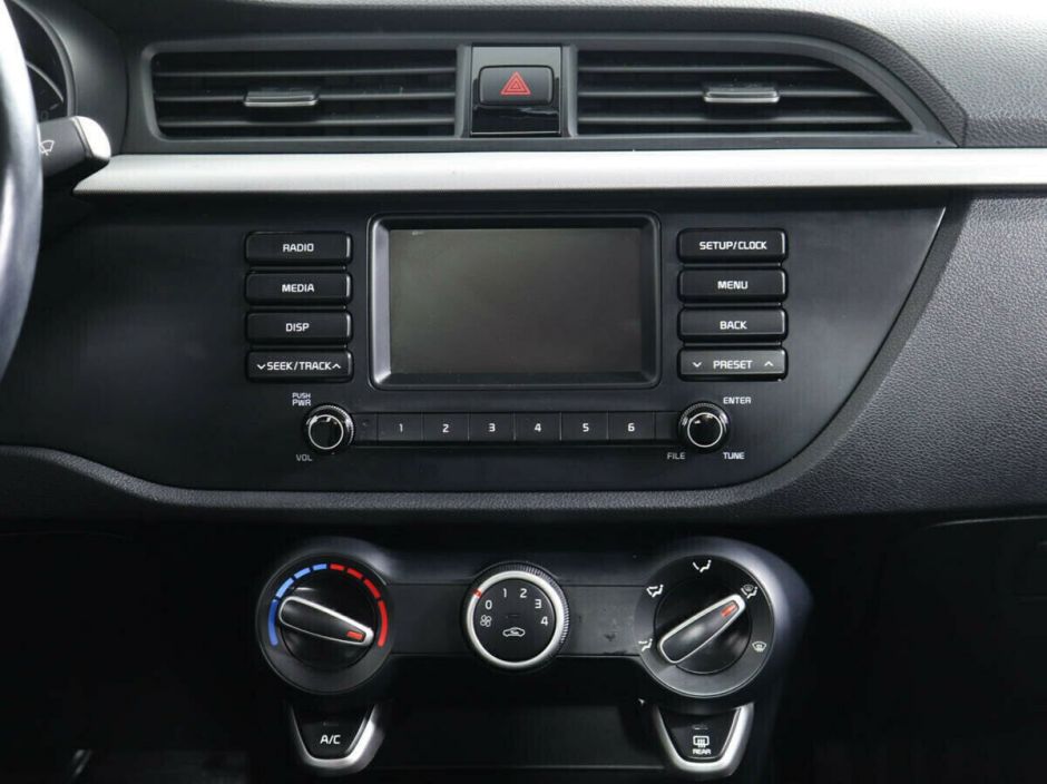 Kia Rio 1.6 АКПП, 2017, 77 000 км фото 8