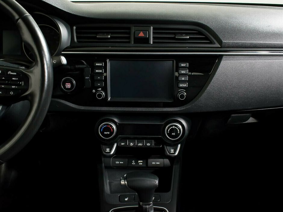 Kia Rio 1.6 АКПП, 2017, 73 000 км фото 8