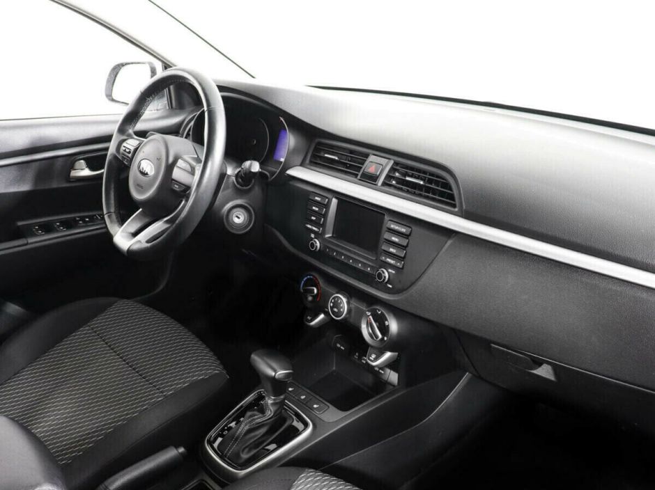 Kia Rio 1.4 АКПП, 2018, 69 000 км фото 9