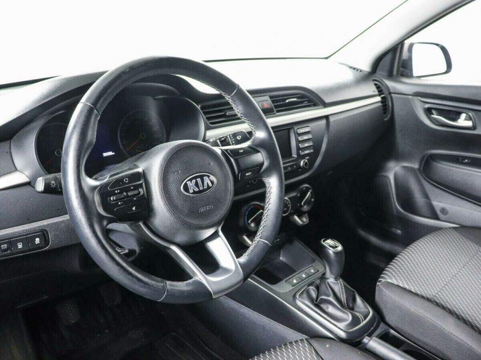 Kia Rio 1.6 МКПП, 2019, 62 000 км фото 9