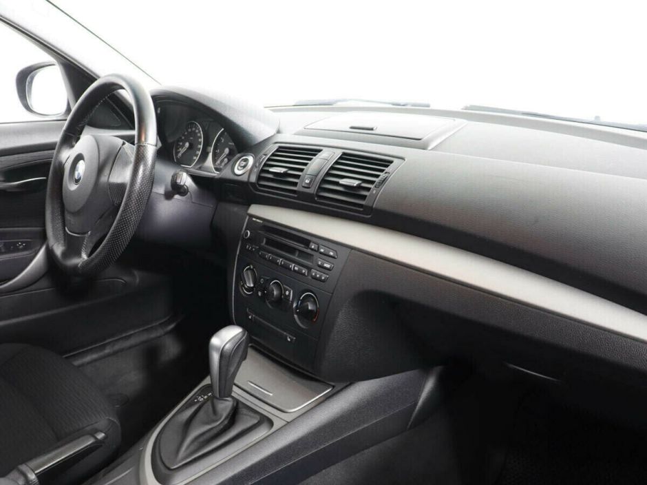 BMW 1 серии 1.6 АКПП, 2010, 159 000 км фото 7