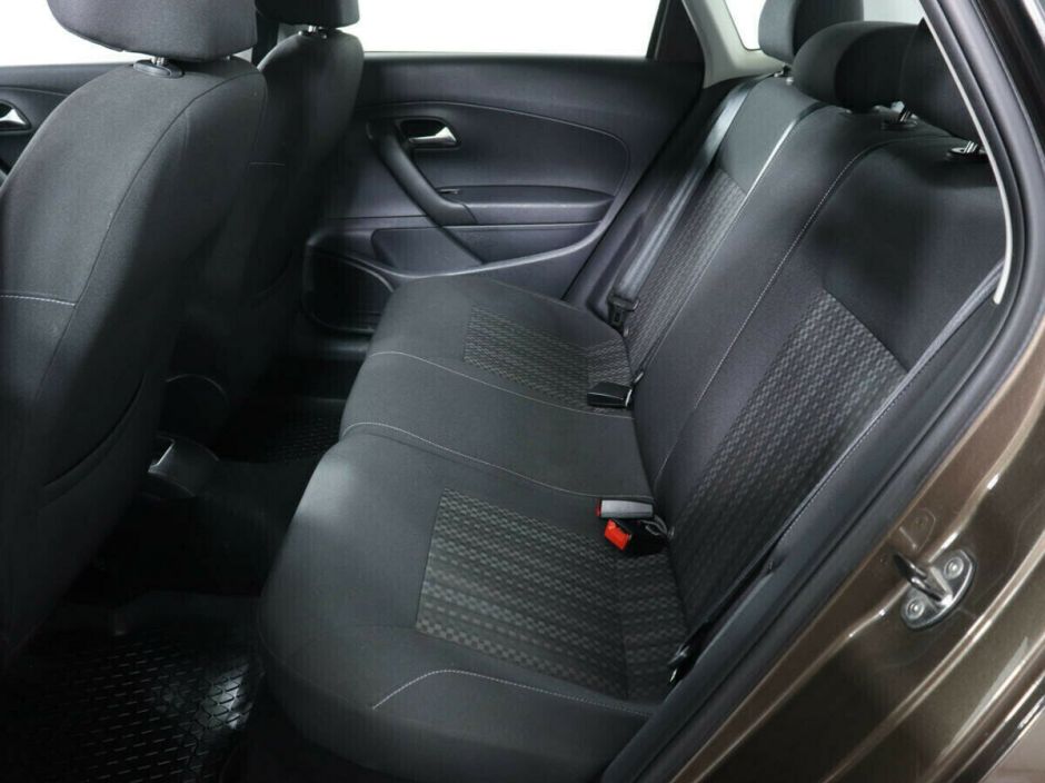 Volkswagen Polo 1.6 МКПП, 2016, 85 000 км фото 6