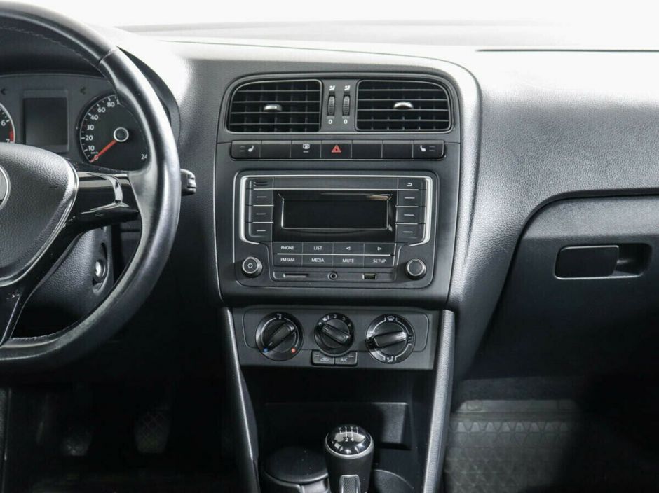 Volkswagen Polo 1.6 МКПП, 2016, 85 000 км фото 7