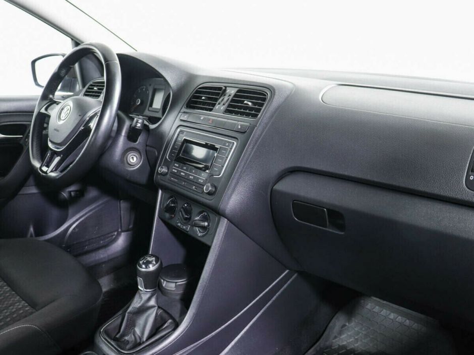 Volkswagen Polo 1.6 МКПП, 2016, 85 000 км фото 8