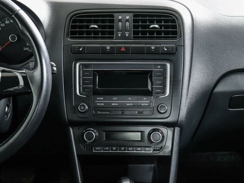 Volkswagen Polo 1.6 АКПП, 2016, 85 000 км фото 5