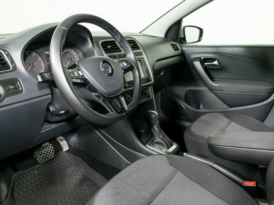 Volkswagen Polo 1.4 РКПП, 2018, 65 000 км фото 7
