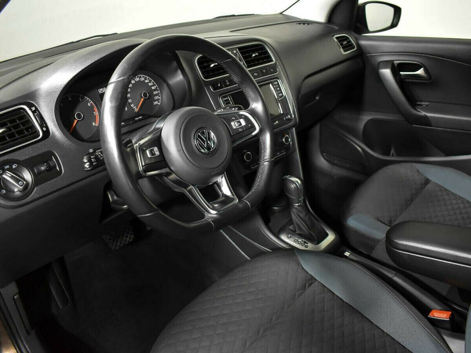 Volkswagen Polo 1.4 РКПП, 2017, 76 000 км фото 5