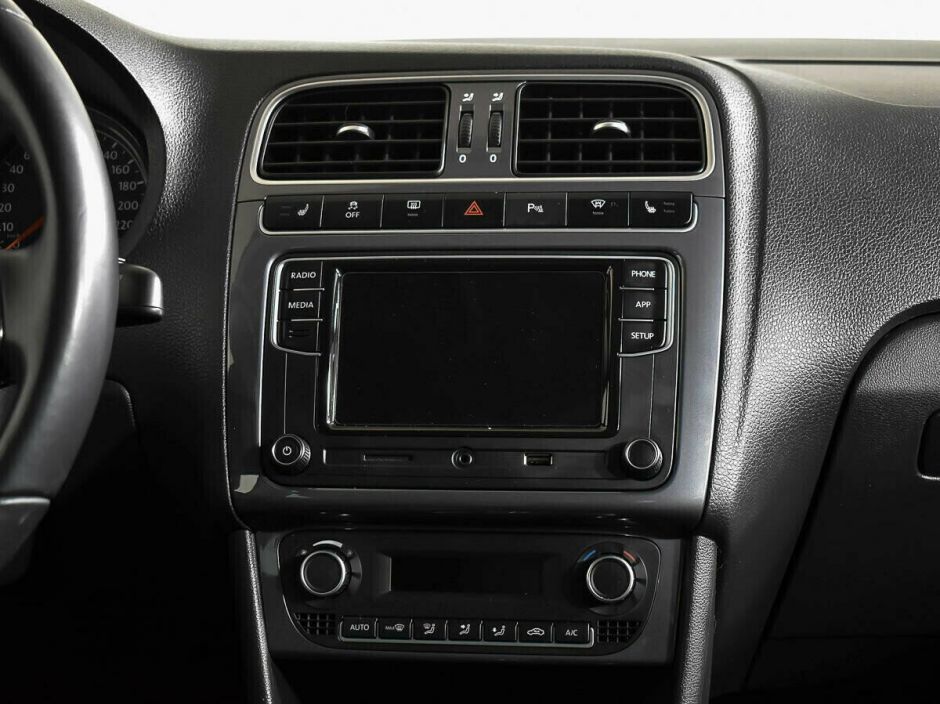 Volkswagen Polo 1.4 РКПП, 2017, 76 000 км фото 8