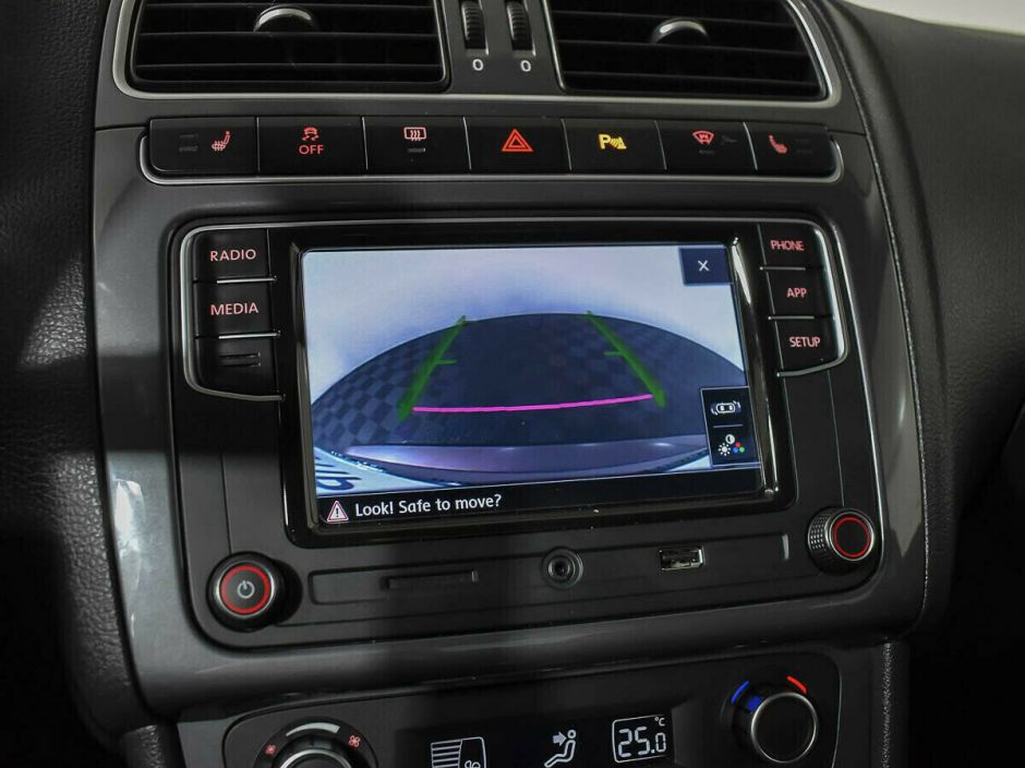 Volkswagen Polo 1.4 РКПП, 2017, 76 000 км фото 9