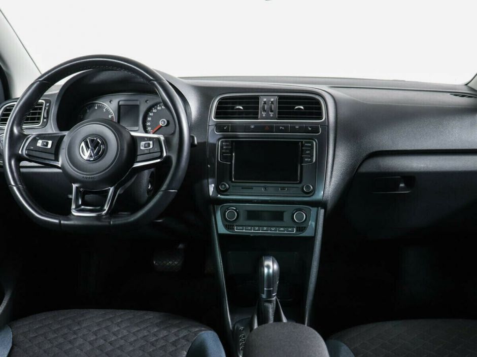 Volkswagen Polo 1.6 АКПП, 2017, 82 000 км фото 5
