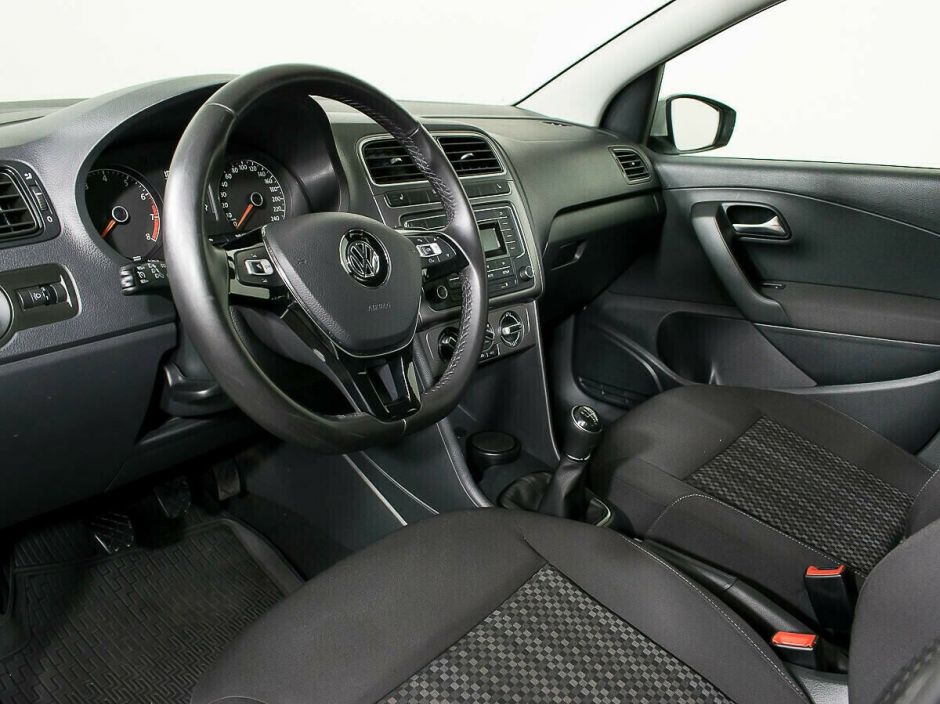 Volkswagen Polo 1.6 МКПП, 2016, 86 000 км фото 10
