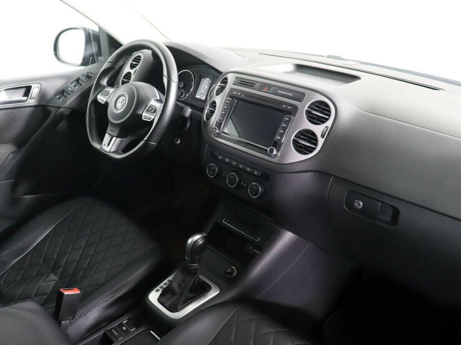 Volkswagen Tiguan 2.0 АКПП, 2013, 130 000 км фото 8