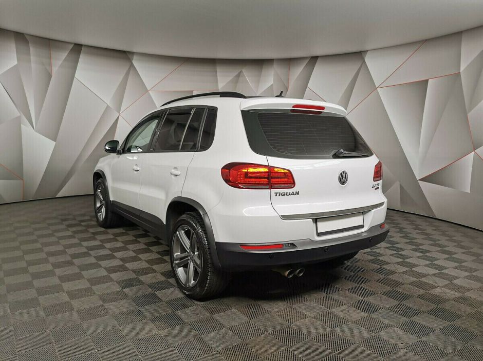 Volkswagen Tiguan 2.0 АКПП, 2013, 124 000 км фото 3