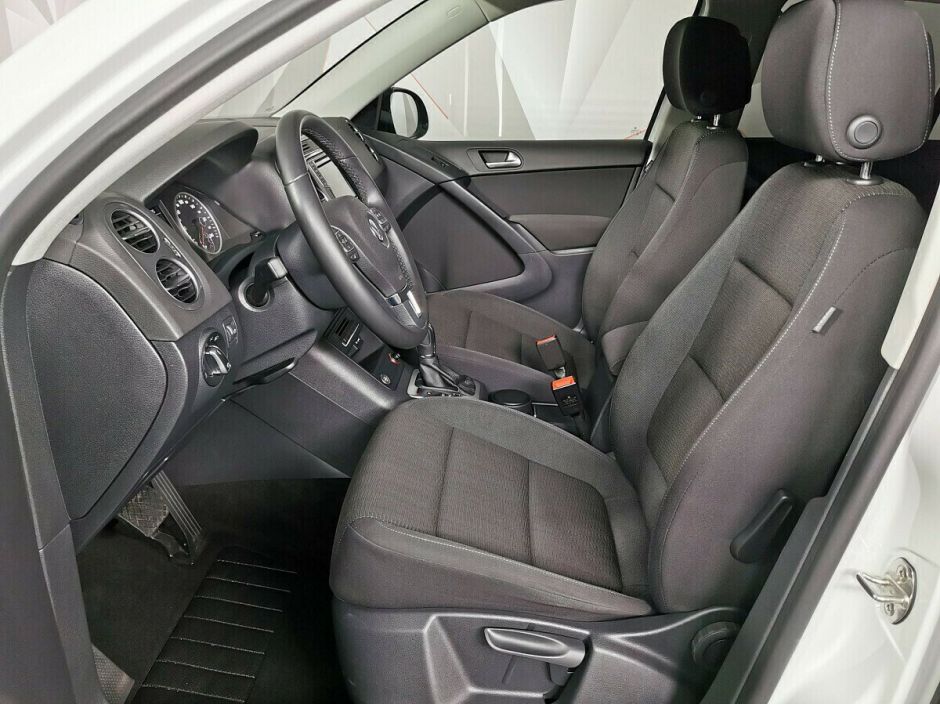 Volkswagen Tiguan 2.0 АКПП, 2013, 124 000 км фото 5