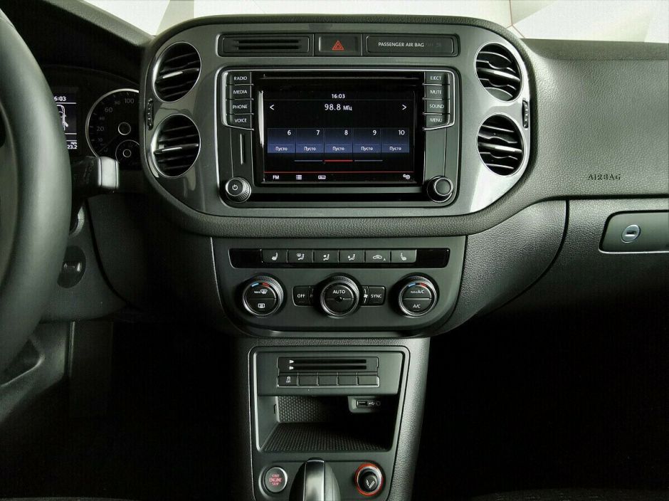 Volkswagen Tiguan 2.0 АКПП, 2013, 124 000 км фото 11