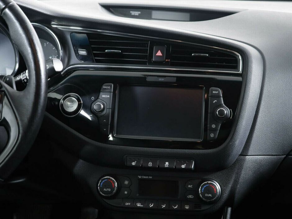 Kia Ceed 1.6 РКПП, 2016, 86 000 км фото 8