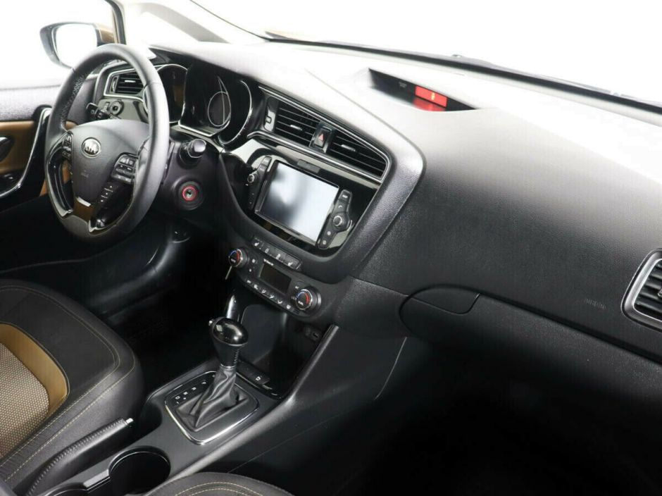 Kia Ceed 1.6 РКПП, 2018, 65 000 км фото 5