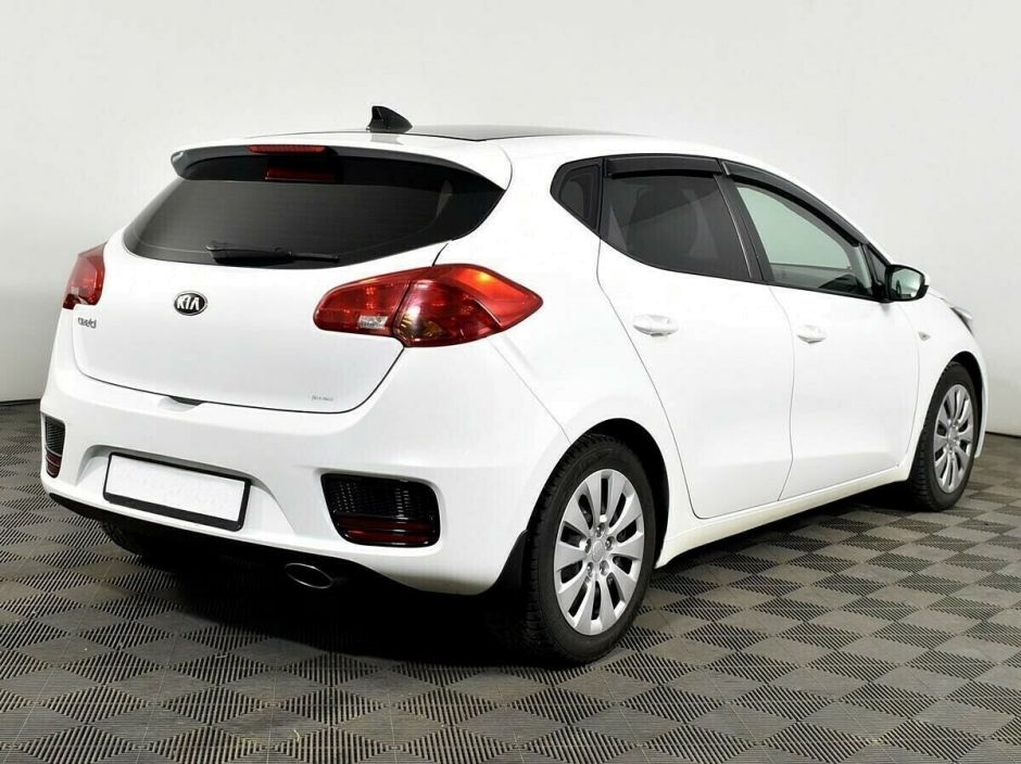 Kia Ceed 1.6 АКПП, 2015, 98 000 км фото 2