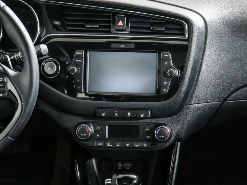 Kia Ceed 1.6 РКПП, 2017, 76 000 км фото 10