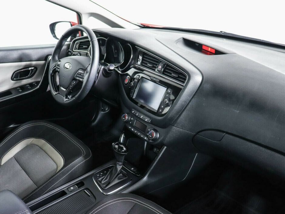 Kia Ceed 1.6 РКПП, 2017, 76 000 км фото 11