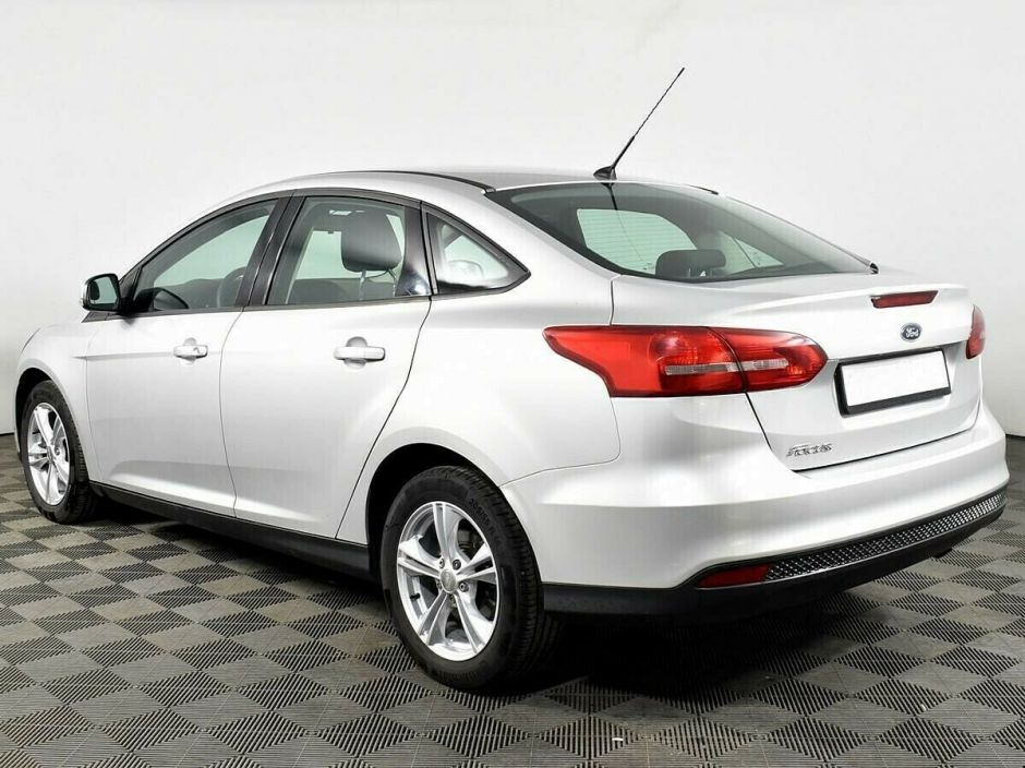 Ford Focus 1.6 РКПП, 2015, 96 000 км фото 3
