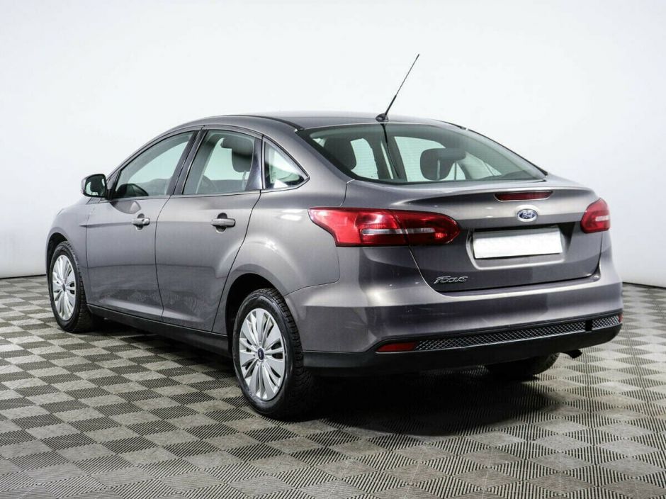 Ford Focus 1.6 РКПП, 2015, 100 000 км фото 4