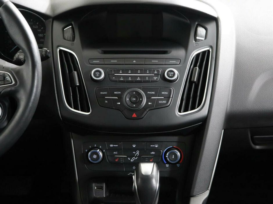 Ford Focus 1.6 РКПП, 2015, 99 000 км фото 10