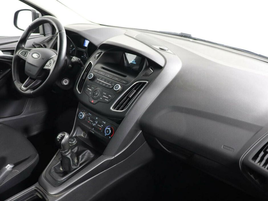 Ford Focus 1.6 МКПП, 2017, 82 000 км фото 9