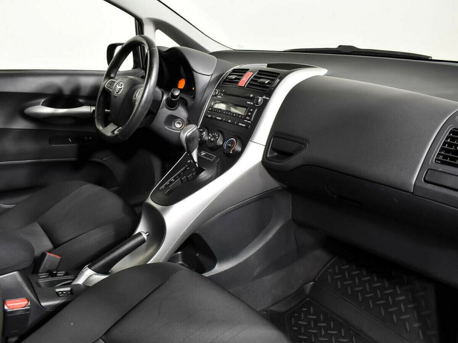 Toyota Auris 1.6 АКПП, 2012, 138 000 км фото 6