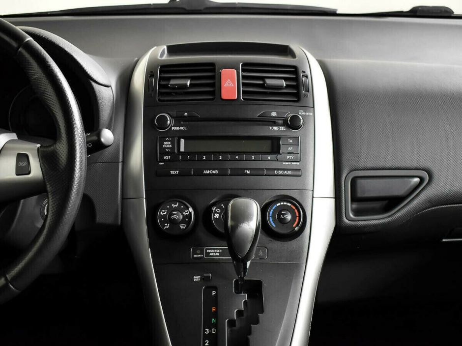 Toyota Auris 1.6 АКПП, 2012, 138 000 км фото 9